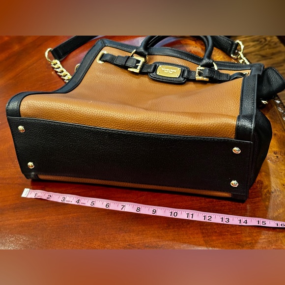 Michael Kors Leather Bag with handles and shoulder strap. Brown and Black. - Picture 6 of 8